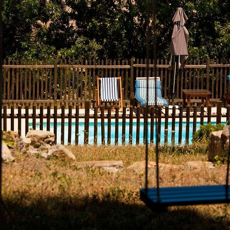 Mas Montluzia Bed and Breakfast Cascastel-des-Corbières Exteriör bild