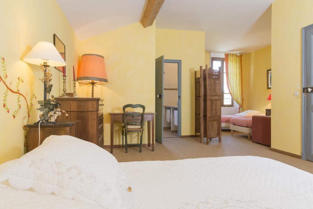 Mas Montluzia Bed and Breakfast Cascastel-des-Corbières Exteriör bild