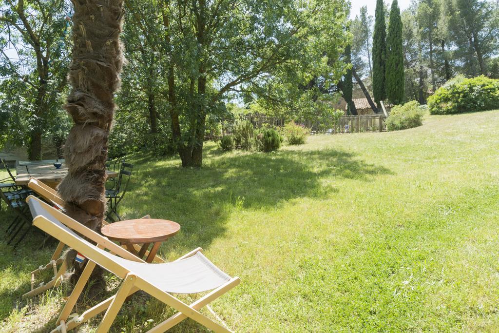 Mas Montluzia Bed and Breakfast Cascastel-des-Corbières Exteriör bild